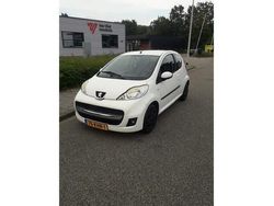 Wit Gebruikt 2009 Peugeot 107 Hatchback | € 1.999 (Eerlijke prijs)