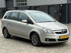 Grijs Gebruikt 2007 Opel Zafira MPV | € 2.249 (Eerlijke prijs)