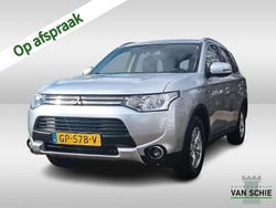 Grijs Gebruikt 2015 Mitsubishi Outlander P-HEV Edition SUV | € 10.900 (Goede deal)