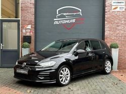 Zwart Gebruikt 2018 VW Golf VII R-line Hatchback | € 16.750 (Goede deal)