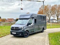 Grijs Nieuw 2025 Renault Master Hatchback | € 67.000
