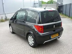 Zwart Gebruikt 2008 Peugeot 1007 Hatchback | € 3.000 (Eerlijke prijs)