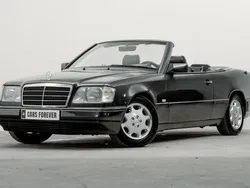 Paars Gebruikt 1993 Mercedes 300 Cabriolet | € 32.950