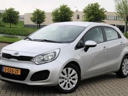 Grijs Gebruikt 2011 Kia Rio Comfort Hatchback | € 6.950 (Eerlijke prijs)
