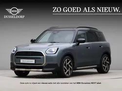 Groen, metallic lak Nieuw 2025 Mini Countryman Favoured SUV | € 46.000 (Goede deal)