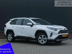 Wit Gebruikt 2021 Toyota RAV4 Hybrid Active SUV | € 29.990 (Eerlijke prijs)