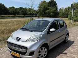 Grijs Gebruikt 2011 Peugeot 107 Hatchback | € 3.799 (Eerlijke prijs)