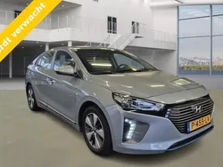 Blauw Gebruikt 2018 Hyundai Ioniq Sedan | € 14.999