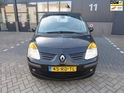 Zwart Gebruikt 2005 Renault Modus Luxe MPV | € 1.995 (Goede deal)