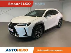 Wit Gebruikt 2021 Lexus UX 250h Luxury Line SUV | € 26.649 (Super prijs)