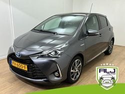 Grijs Gebruikt 2017 Toyota Yaris Premium Hatchback | € 14.395
