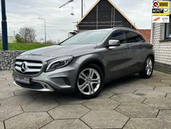 Grijs, metallic lak Gebruikt 2014 Mercedes GLA200 Ambition SUV | € 18.945 (Iets duurder)
