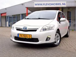 Wit, metallic lak Gebruikt 2011 Toyota Auris Hybrid Hatchback | € 9.450 (Super prijs)