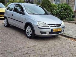 Grijs Gebruikt 2004 Opel Corsa Hatchback | € 1.999 (Eerlijke prijs)