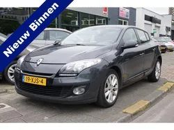 Grijs Gebruikt 2012 Renault Mégane III Expression Hatchback | € 5.745 (Eerlijke prijs)