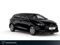 Zwart Nieuw 2025 Kia Ceed Hatchback | € 31.895 (Iets duurder)