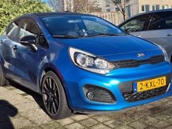 Blauw Gebruikt 2013 Kia Rio Plus MPV | € 3.500 (Super prijs)