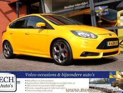 Geel Gebruikt 2012 Ford Focus ST Hatchback | € 10.950 (Goede deal)