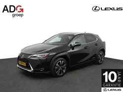 Zwart Gebruikt 2022 Lexus UX SUV | € 31.750 (Eerlijke prijs)