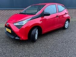 Rood Gebruikt 2018 Toyota Aygo Hatchback | € 5.995 (Goede deal)