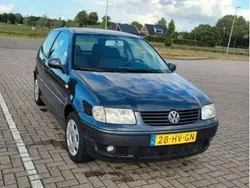Blauw Gebruikt 2002 VW Polo Edition Hatchback | € 1.000 (Goede deal)