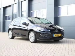 Zwart Gebruikt 2017 Opel Astra Hatchback | € 11.500 (Eerlijke prijs)