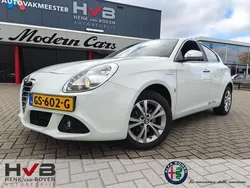 Wit Gebruikt 2012 Alfa Romeo Giulietta Distinctive Hatchback | € 8.495 (Eerlijke prijs)
