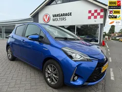 Blauw Gebruikt 2020 Toyota Yaris Hybrid Hatchback | € 16.950 (Eerlijke prijs)