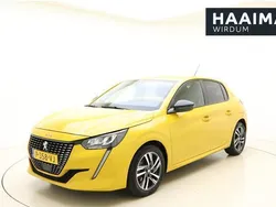 Zwart Gebruikt 2021 Peugeot 208 Allure Hatchback | € 16.950 (Goede deal)