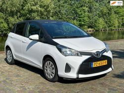 Wit Gebruikt 2016 Toyota Yaris Hatchback | € 7.999 (Eerlijke prijs)