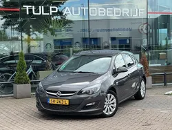 Grijs, metallic lak Gebruikt 2012 Opel Astra Sport Hatchback | € 6.449 (Eerlijke prijs)
