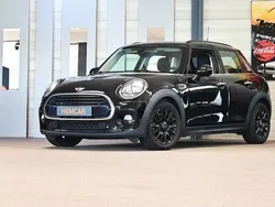 Zwart Gebruikt 2017 Mini Cooper Business Hatchback | € 12.950 (Goede deal)