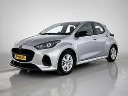 Grijs metallic Gebruikt 2024 Mazda 2 Center-Line Hatchback | € 24.295 (Eerlijke prijs)