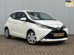 Wit Gebruikt 2014 Toyota Aygo X-play Hatchback | € 5.950 (Iets duurder)