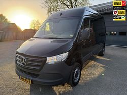 Zwart Gebruikt 2022 Mercedes Sprinter Van | € 32.250 (Goede deal)