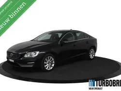 Zwart Gebruikt 2015 Volvo S60 Momentum Sedan | € 12.895 (Eerlijke prijs)