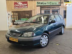 Groen Gebruikt 2001 Toyota Avensis Terra Stationwagen | € 1.995