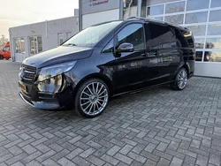 Zwart Nieuw 2024 Mercedes V300 Avantgarde MPV | € 89.950 (Duur)