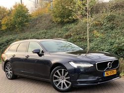 Blauw Gebruikt 2017 Volvo V90 Momentum Stationwagen | € 12.824