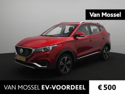 Rood Gebruikt 2021 MG ZS Luxury Sedan | € 16.995 (Eerlijke prijs)