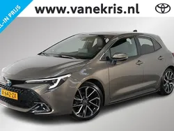 Groen Gebruikt 2024 Toyota Corolla Hybrid Executive Hatchback | € 37.995 (Duur)
