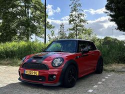 Gebruikt 2007 Mini John Cooper Works Hatchback | € 5.995