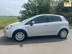 Grijs, metallic lak Gebruikt 2013 Fiat Punto Evo Pop Hatchback | € 3.750 (Eerlijke prijs)