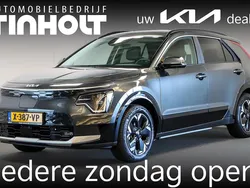 Grijs, metallic lak Gebruikt 2024 Kia e-Niro Advance SUV | € 32.750 (Eerlijke prijs)
