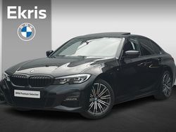 Zwart Gebruikt 2021 BMW 318 M Sport Sedan | € 33.750 (Eerlijke prijs)