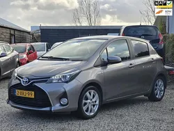 Grijs Gebruikt 2014 Toyota Yaris Hatchback | € 11.949 (Iets duurder)