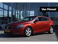 Rood Gebruikt 2015 Volvo V40 Momentum Stationwagen | € 13.845 (Eerlijke prijs)