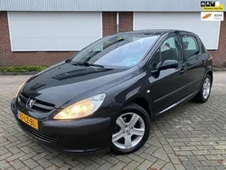 Zwart Gebruikt 2003 Peugeot 307 Hatchback | € 3.300 (Iets duurder)
