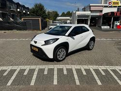 Wit Gebruikt 2024 Toyota Aygo X Play SUV | € 16.950