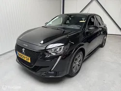 Zwart Gebruikt 2021 Peugeot e-208 Allure Hatchback | € 13.490 (Super prijs)